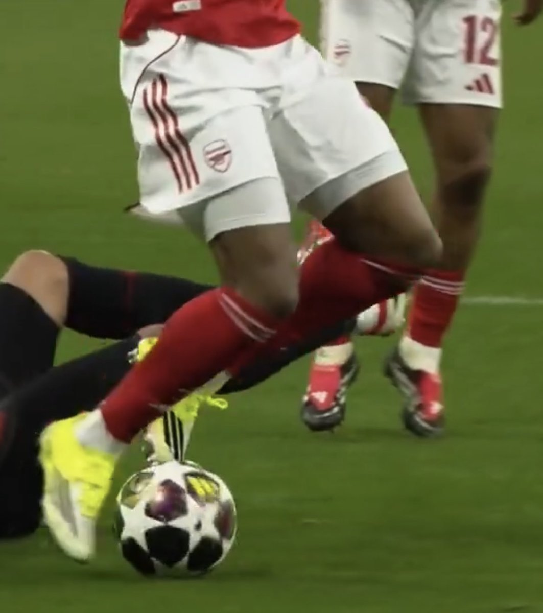 Manuel Gräfe tweet media