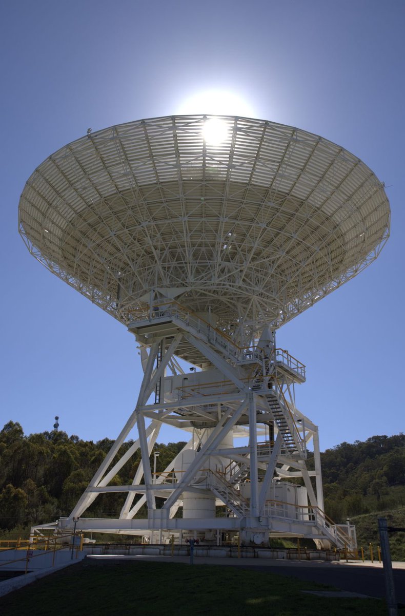CanberraDSN's tweet photo. Spectacular lighting through the surface of DSS35 ☀️📡
#CDSCC #DSS35 #MoodLighting #SpaceTracking #NASA https://t.co/yRvNpHHlgi