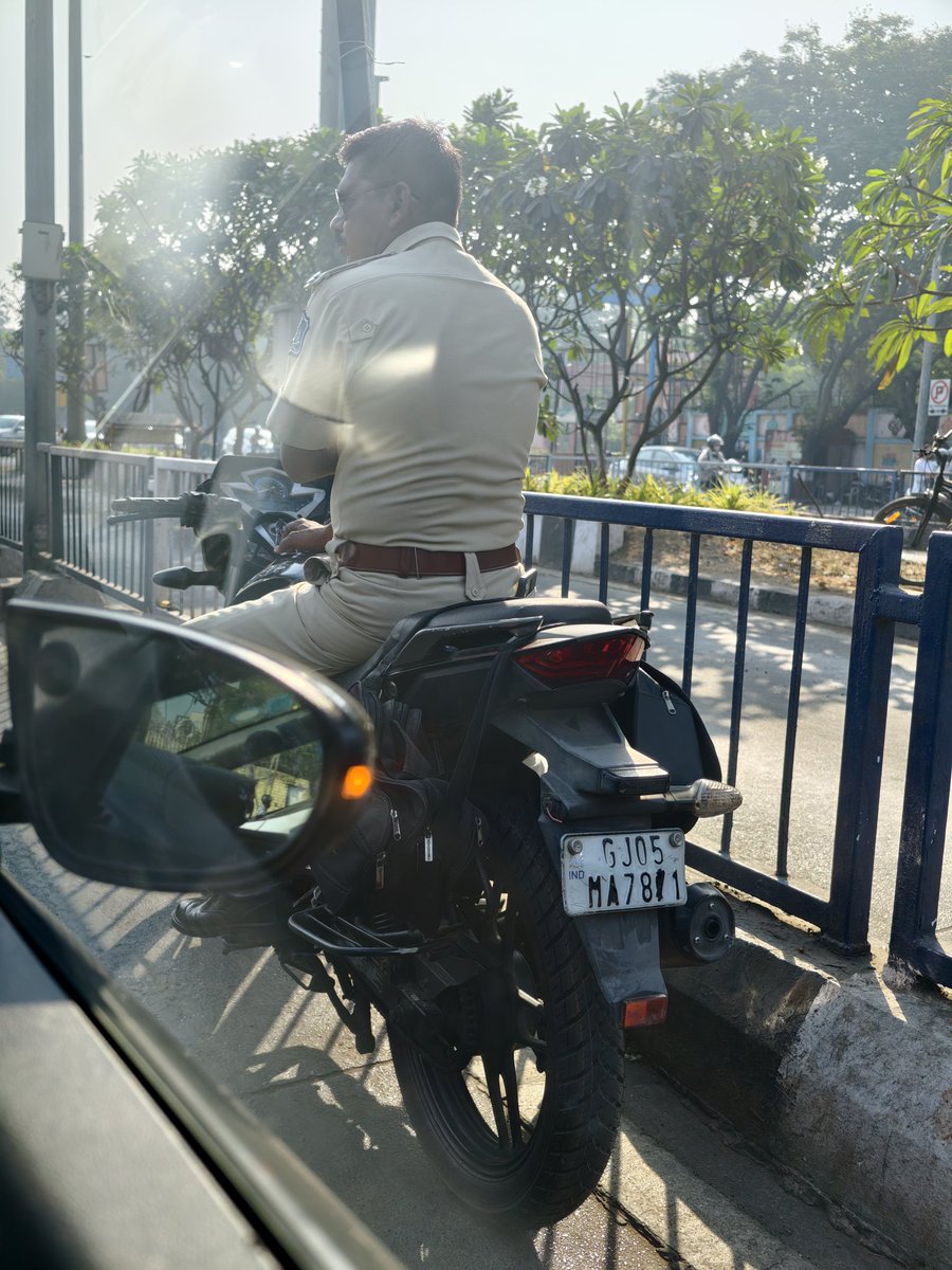 pro_saffron's tweet photo. Helmet rules only for common people?

On the top of that the smart guy has also tempered the number plate so doesn't get detected on the camera. Bravo

@MySuratMySMC https://t.co/ol1D21JGvi