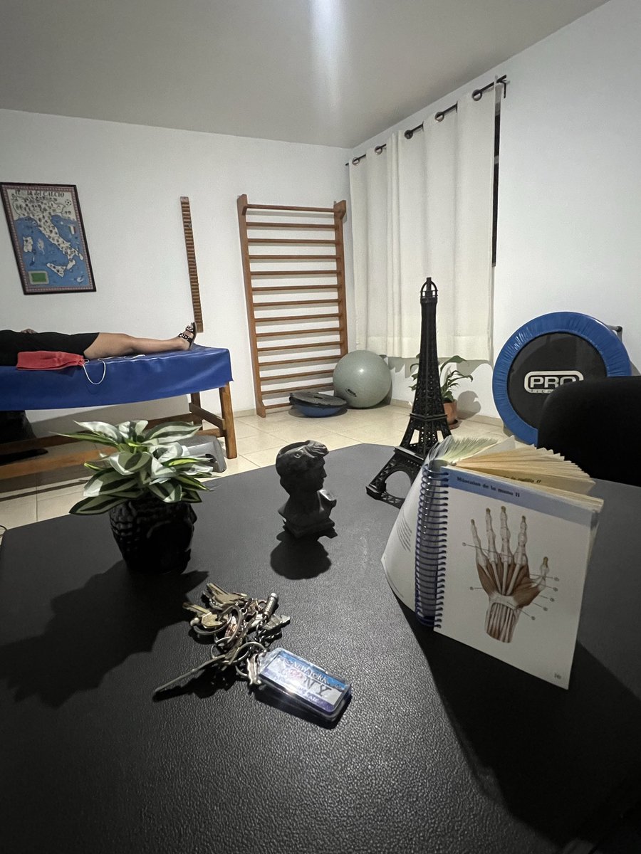 Fisioterapeuta Julio César González tweet media