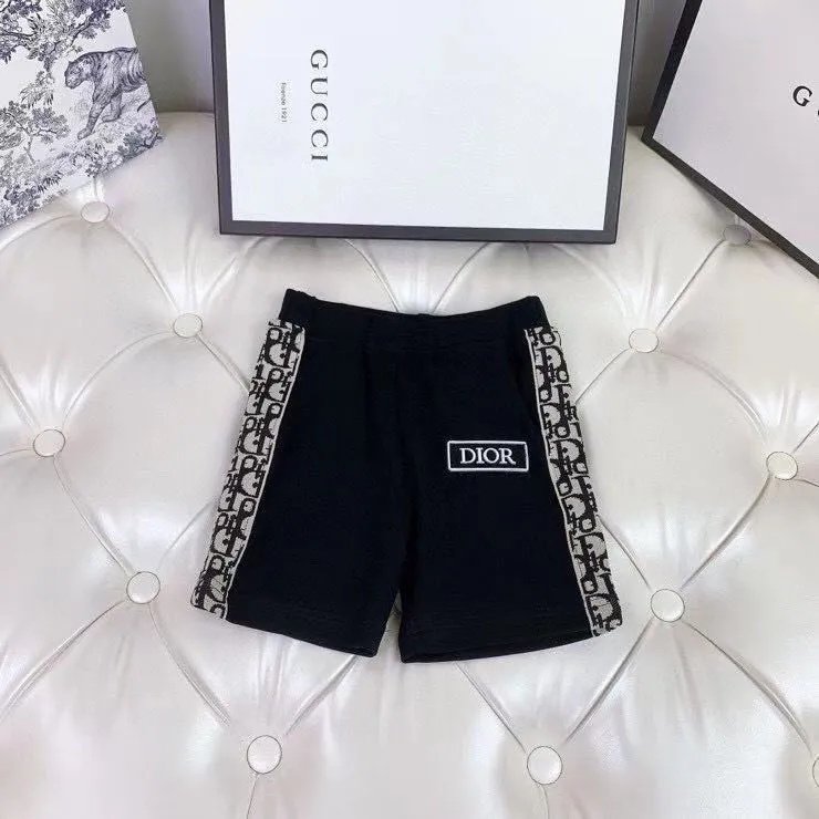 Carolyn680011's tweet image. 🥰Reps Designer Kids Letter Print Short-Sleeved T-Shirt And Shorts Two-Piece Set

💰💕Price: US$23.25👉is.gd/D8YUn3😘Style: Fashion
#twopieceset #dior #fashion #repsclothing #onlineshopping