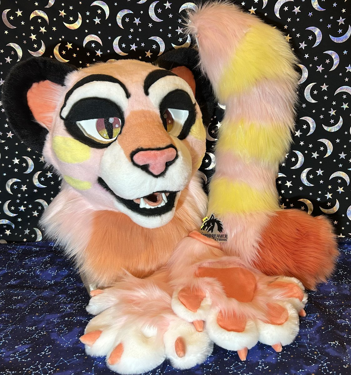 Tepiddreamer's tweet photo. These 3 partials will be coming with us at GSFC this weekend (Rayven will be adding eyelids to the mustelid at con) https://t.co/5FSme2LXiz