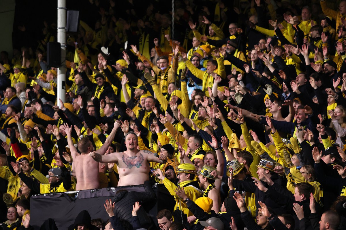 Glimt's tweet photo. For en kveld under flomlyset 😍 https://t.co/fRQqeHp5Bu