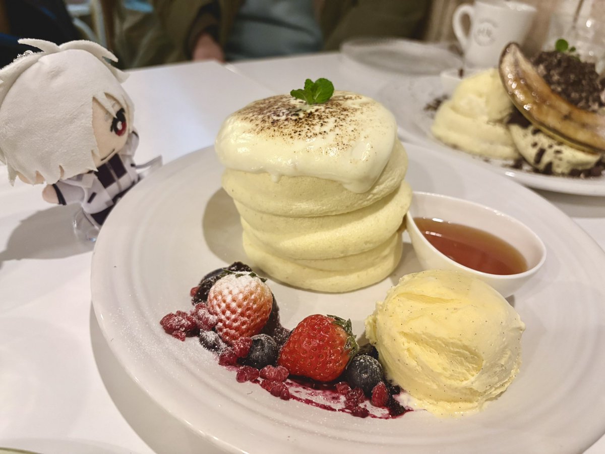 rorodtrpg's tweet photo. ぬいしろやさん（アクスタしろやさん）と大阪旅行⋆⸜ ⚘ ⸝⋆ https://t.co/kbYA0OHXl5