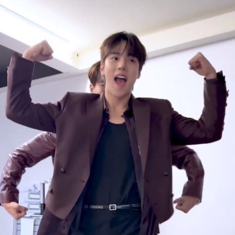 그래도 이표정 이가나디는 이길수가 없다
자바머그까 오아아아아어앙아