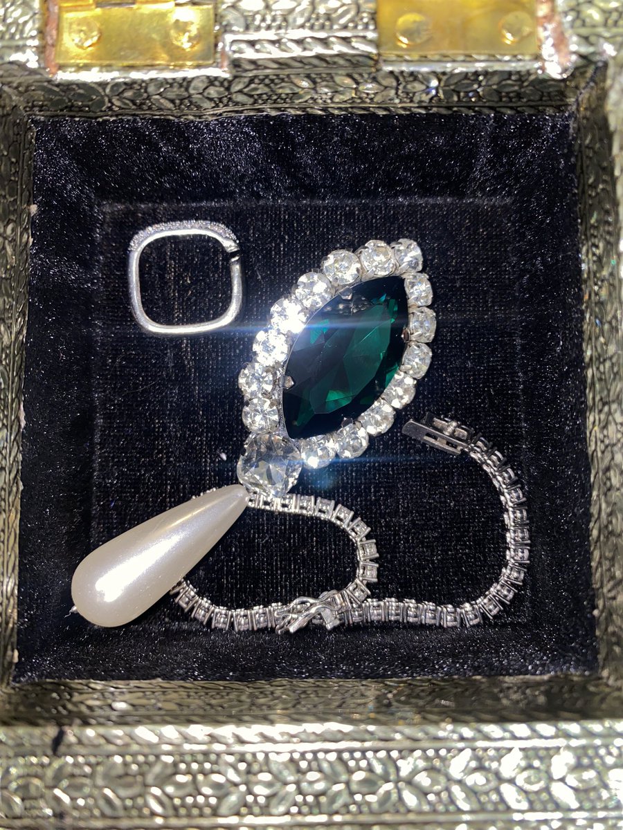 Onix Designs by Afrah tweet media