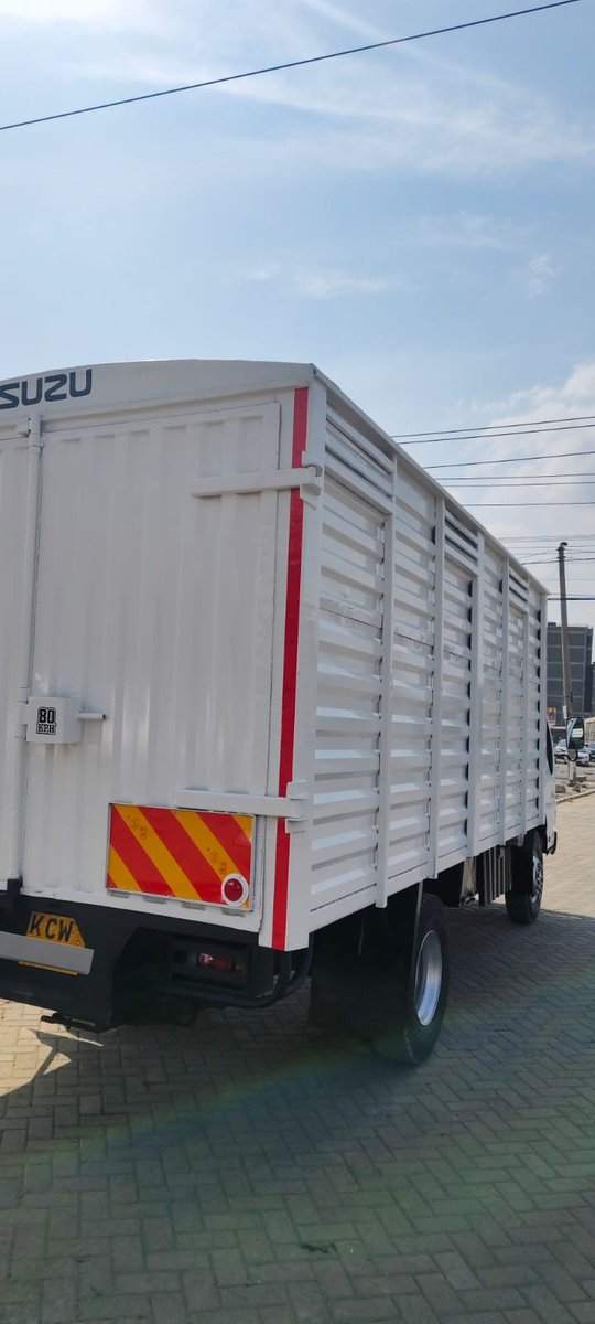 FISK254's tweet photo. Buy this and business deals will follow you !!!

ISUZU NPR

 🔹2020
 🔹Engine and chasis intact
 🔹Ready documents 

         💰2.5m( negotiable) 
        📌 Nairobi 
        📞0714490714 📱( WhatsApp) https://t.co/o4lDhKGer1