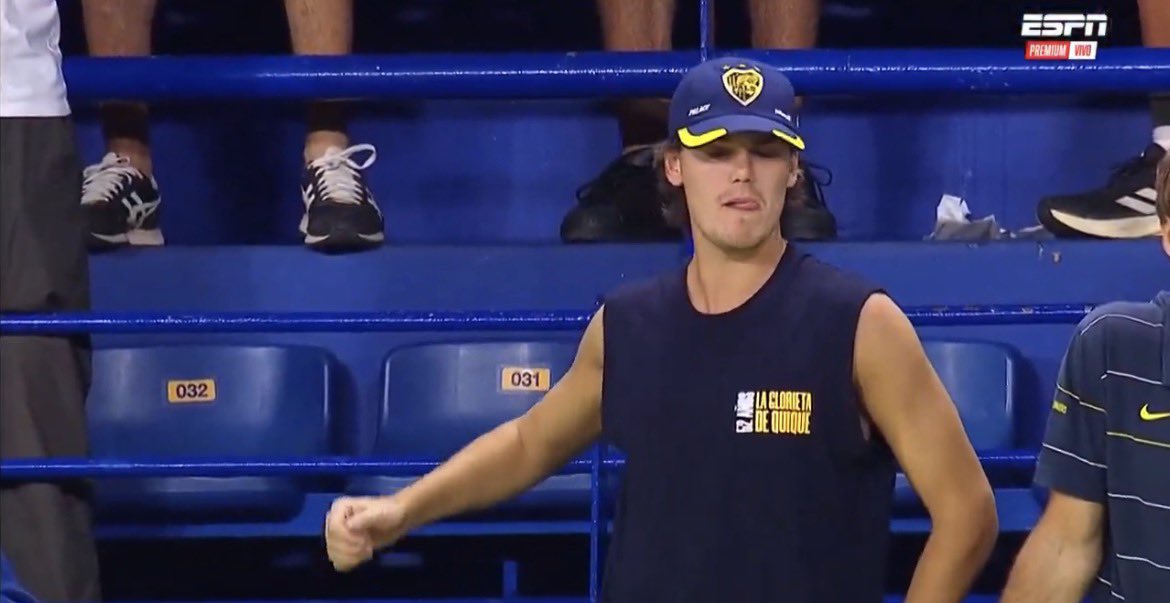 Lore 💙💛 tweet media