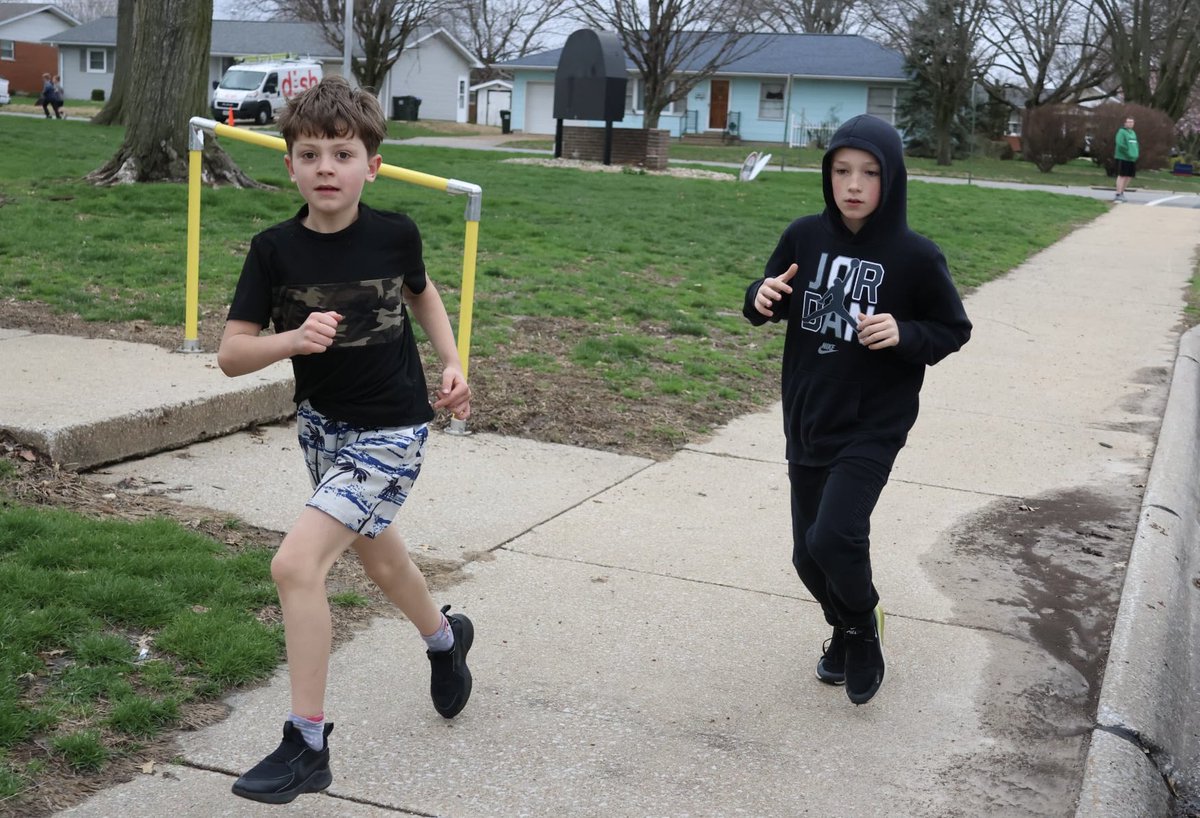 #RBESLetMeRun  <a href="/BrianCandler/">Brian Candler 🏃🏃🏻‍♀️</a>  <a href="/TheBUDAthletics/">Red Bud Athletics</a> <a href="/RBESAthletics/">Red Bud Elementary Athletics</a>