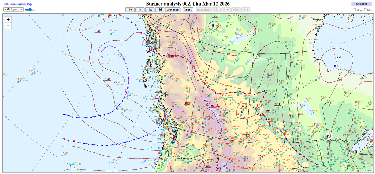Zach_wx's tweet photo. #BCStorm #BCwx #BCStormWatch
https://t.co/pTmmPKxg4T
https://t.co/ooLH9XILHN
https://t.co/IUF2mEsqND
https://t.co/lDRaAKQprK
So far, thanks to the low & related frontal system/CF, 30-55 mph/~50-90 kmh gusts have been seen since this afternoon in many parts of the coast, with Hope very recently reporting wind gusts of up to around 110 kmh/70 mph(!). Meanwhile, most of the Interior continues to sit & wait, while some others have experienced or continue to experience gusts up to 25-45 mph/~40-75 kmh. (As anticipated)
Patchy-widespread precip has also been impacting most of Southern BC as well since this afternoon.
(Forecast has been provided in the links above, w/ any necessary changes noted in the reply section of the forecast posts 🙂)