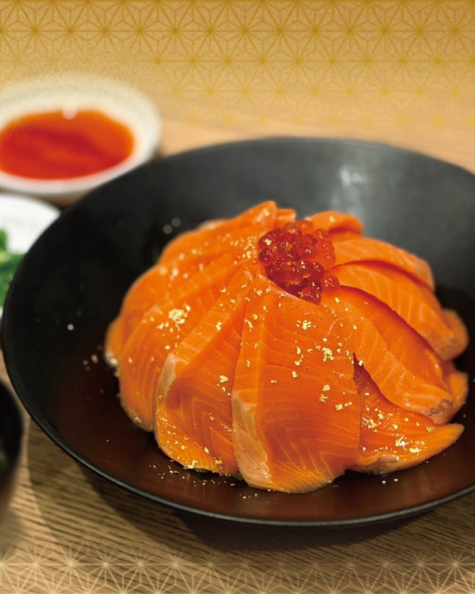 salmon_hus's tweet photo. ＜御礼＞つながる復興の輪
食べて応援！能登半島 復興応援イベント

皆さまの温かいご支援を賜り、本年度も準備しておりました200食分すべてを完売することができました。

平日にも関わらずオープン前からお並びいただき、また多くの励ましのお言葉を頂戴いたしました。誠にありがとうございました。 https://t.co/DwGVvxCxeS