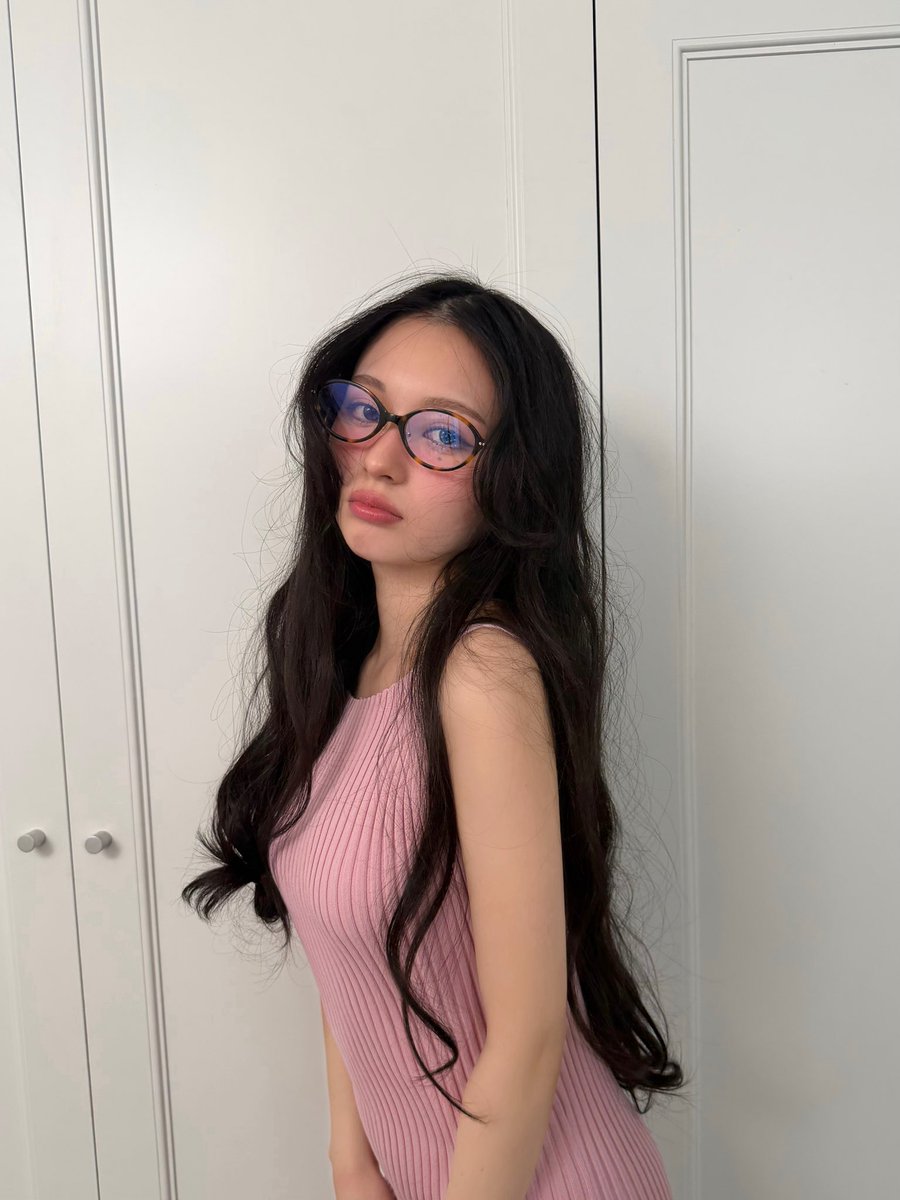 本日発売sweet4月号
掲載していただいています🤍

ヘルシーな肌チラ服企画です👒🌷

どのスタイリングも可愛くて
春を感じながら楽しく撮影しました♩

ぜひチェックしてくださいｰｰ！💭

#きゃんちゅー