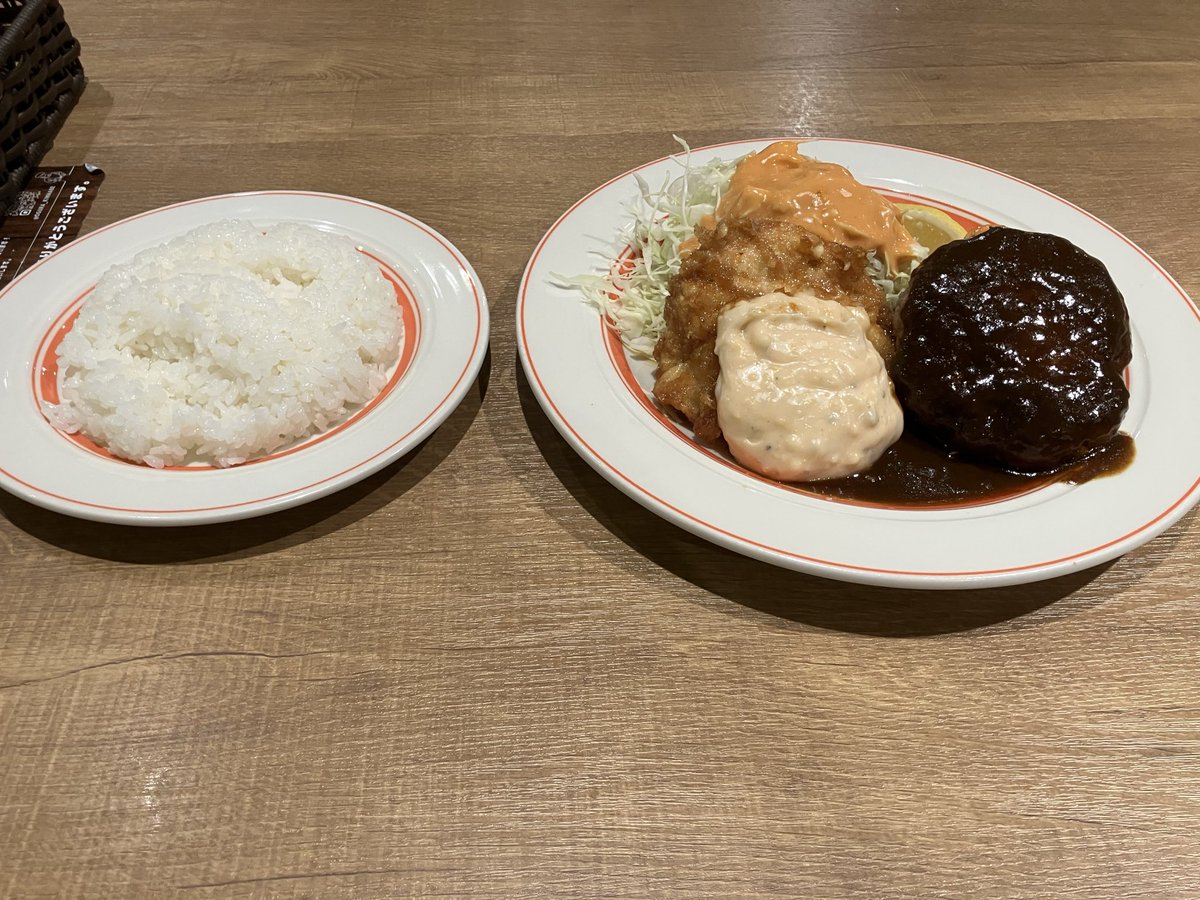 naga70's tweet photo. 今日はおぐら金なべでお昼ごはん。今更かもだけど宮交シティのTSUTAYAさんでぼっちちゃんを発見。 https://t.co/itT66hIjK4