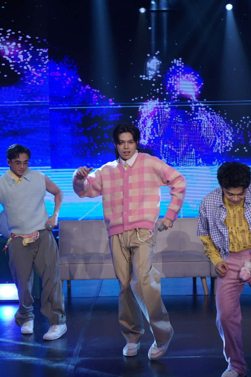 It's Showtime tweet media