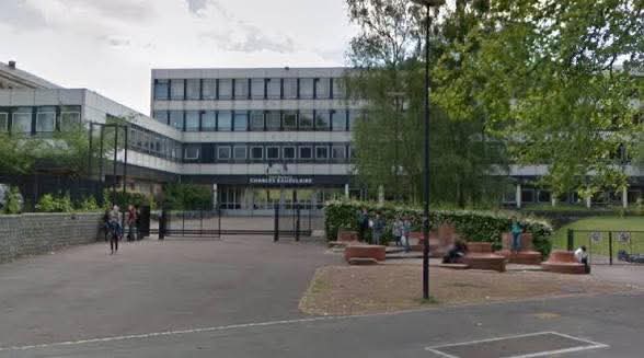 RbxWeb's tweet photo. Aujourd'hui au lycée “Baudelaire”, il y aura une journée morte. Des enseignants et des classes seront retirés. https://t.co/dzclK7KDZA