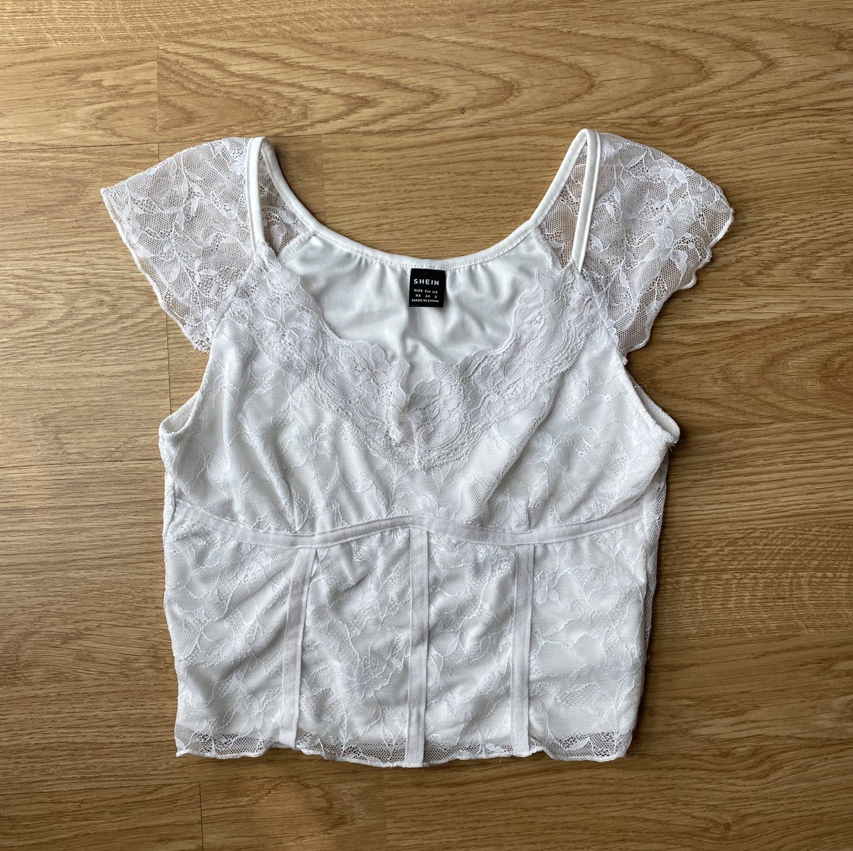 namtan_tp's tweet photo. SHEIN 
Size : xs s
Price: 70.-

#ส่งต่อเสื้อผ้า  #โล๊ะตู้เสื้อผ้า  #ส่งต่อcintage 
#ส่งต่อstylist #ส่งต่อ #ส่งต่อduex   #ส่งต่อrubyandlemon  #sunfabส่งต่อ #ส่งต่อsisterfabric  #sisterfabricส่งต่อ 
#sisterfabric https://t.co/Hi9JaTuK0Y