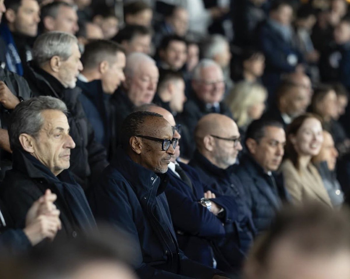 imfuraluc01's tweet image. #UCL 

H.E Paul Kagame, A Passionate Lover of Football, Attended The #UEFACL Round of 16 first-leg clash between #PSG and Chelsea yesterday. ⚽

The Reigning champions PSG defeated the world champions 5–2, Scoring several Late Goals to take a strong advantage ahead of the second