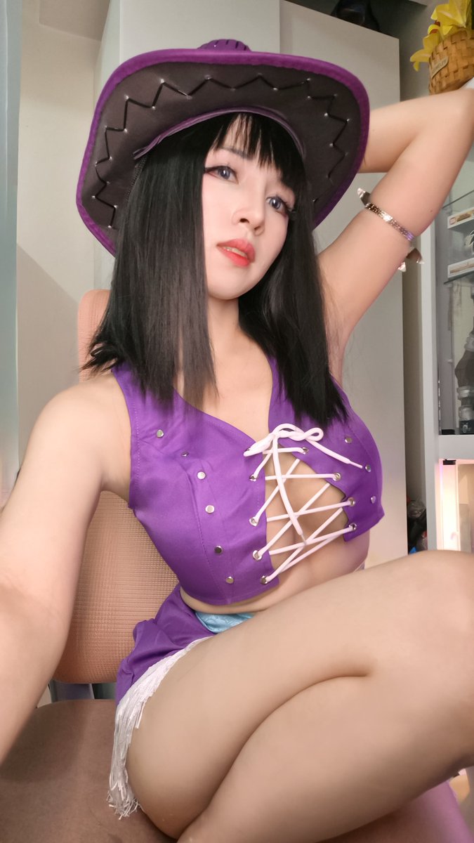 EriMayuu's tweet photo. Have you seen OPLA / One Piece Live Action already??

Miss all sunday stole the whole show MOMMAE i had to cosplay her https://t.co/JMf4Xa2EoA
