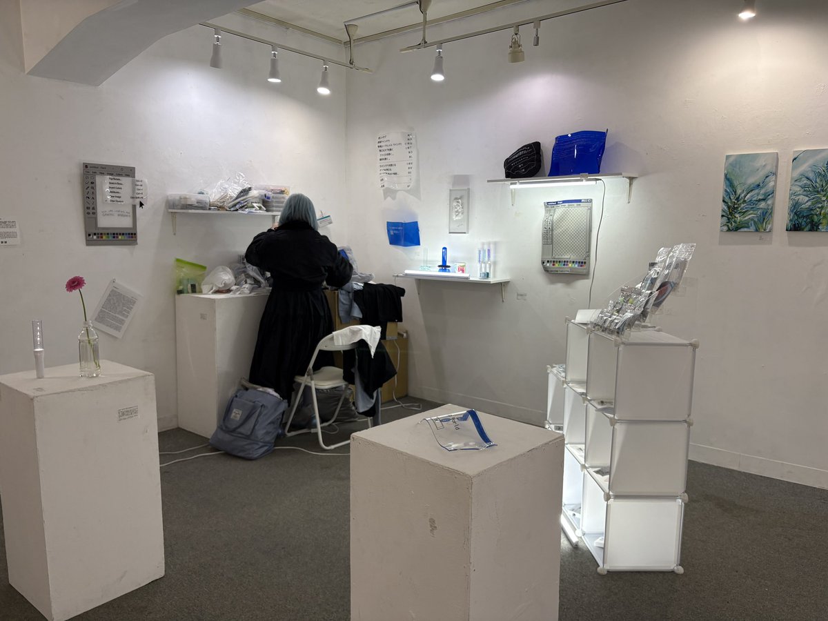 遅くなりましたがオープンしております！！ターナーギャラリー1.3.4階にて総勢45名の作家にお集まり頂きました‼️🙇‍♂️

1階は倫理的暴力.175による企画展。3.4階はアトリエ三月企画となります。