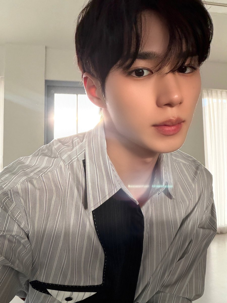 260312 알디원 플챗 포스트 #준서

셀카도 가져왔지요 히히😜