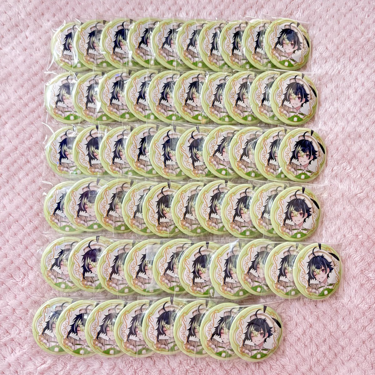 Hiina_t_'s tweet photo. 【譲渡】にじさんじ Dytica 缶バ 誕生日グッズ 妖怪万化 ハフアニ 

譲：💡誕生日缶バ2023×42セット
　　💡誕生日缶バ2024×30
　　💡妖怪万化缶バ×80
　　💡ハフアニ等身缶バ×80
　　💡サンリオ等身缶バ×58

求：定価〜レート額+送料

バラ売りも対応可能です。
お気軽にお声掛けください https://t.co/fgygk7NMqA