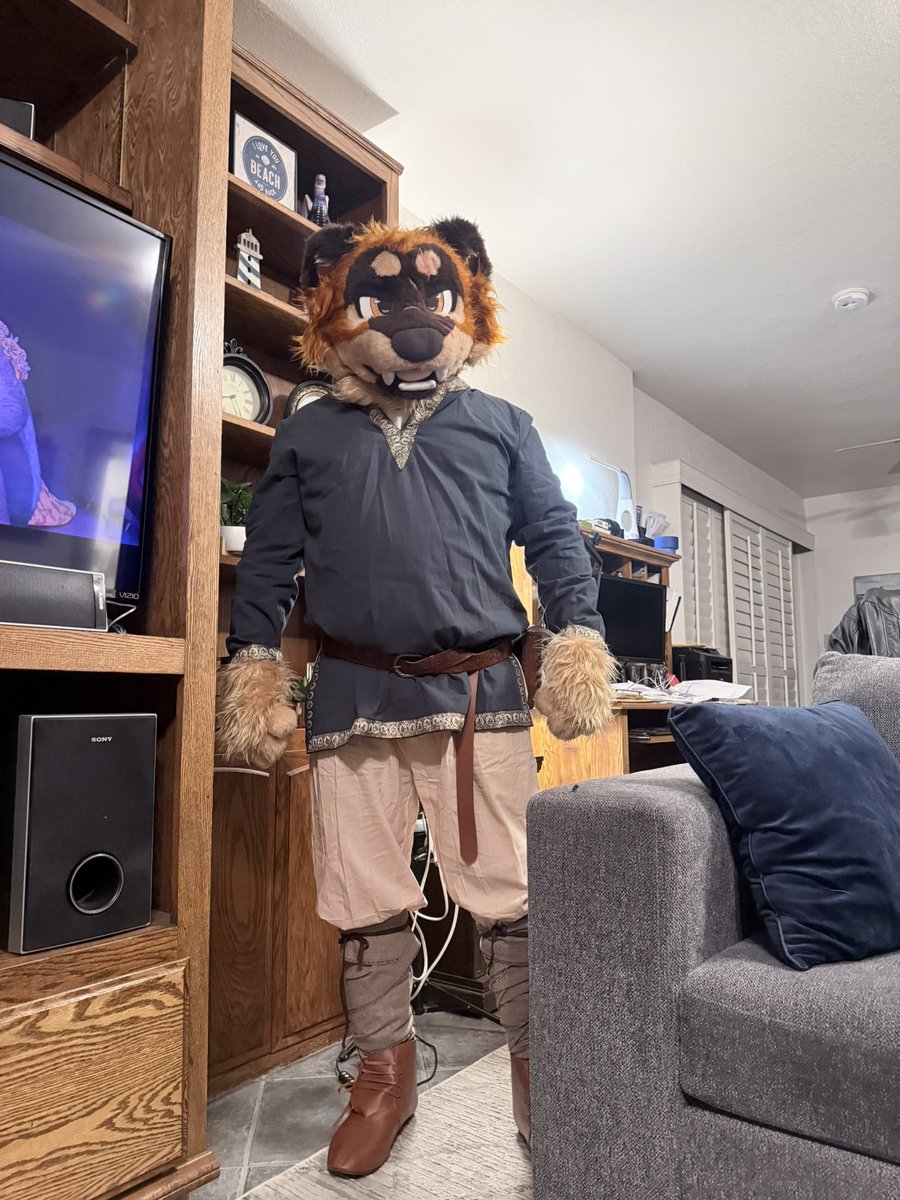 Had the chance to finally put on my outfit for ASC 2026. Still need to clean it up and make some adjustments but I love how it's turning out.