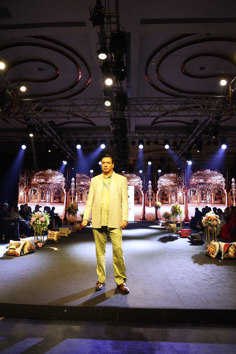 MADHUR BHANDARKAR tweet media