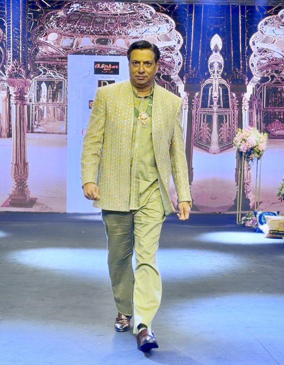 MADHUR BHANDARKAR tweet media