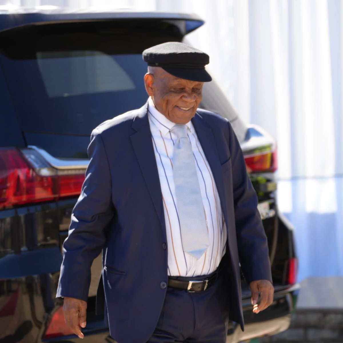 MONNA O RE BOPHELO BO MO PULUFALETSE, MASERU

Relebohile Molapo oa Linotsing Ha-Mokokoane, Leribe, o re bophelo ba Maseru bo mo sulafalletse ka mor’a ho ikhethela ho se khutlele ha hae ka 2017, a ne a tlile sebokeng sa ABC Kobo-Tata ea Basotho, esale a phela seterateng.