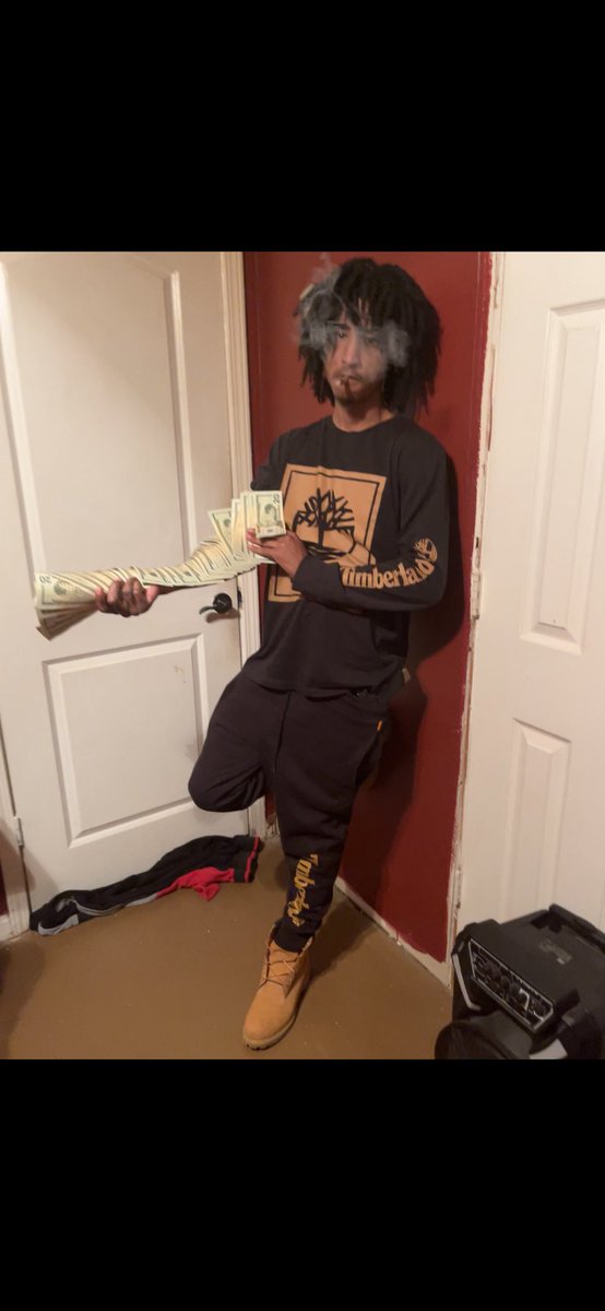 1liltaee tweet media