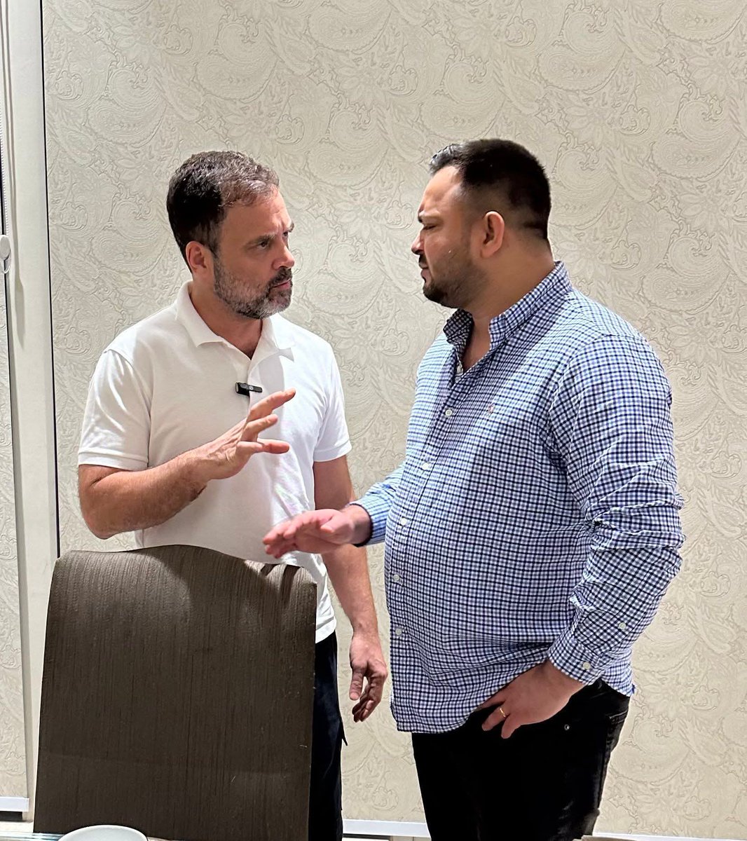 indiclogic's tweet image. Tera baap 'Lalu' hoga,
Par mein 'Lol-hu' !!
😜😂🤣
#Pappu