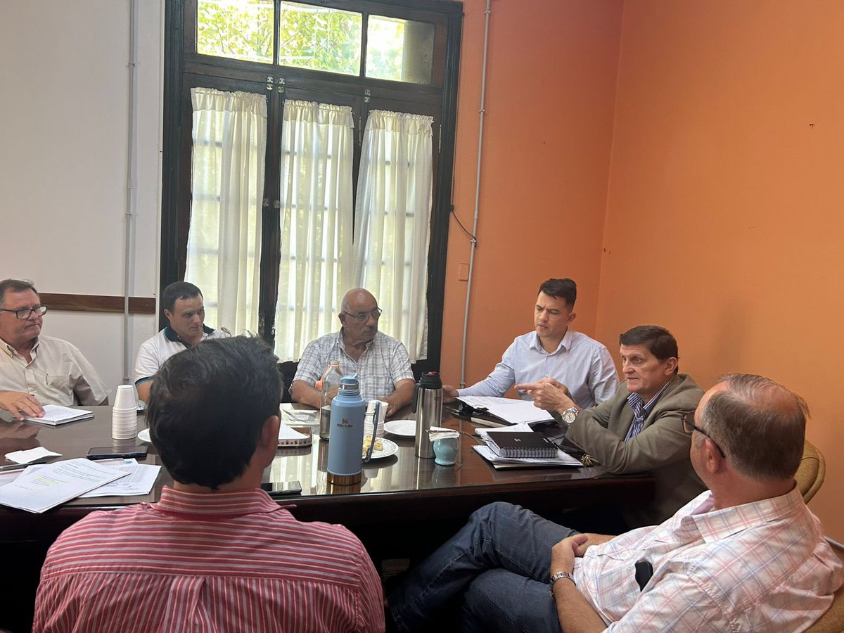 Adolfo Safrán tweet media