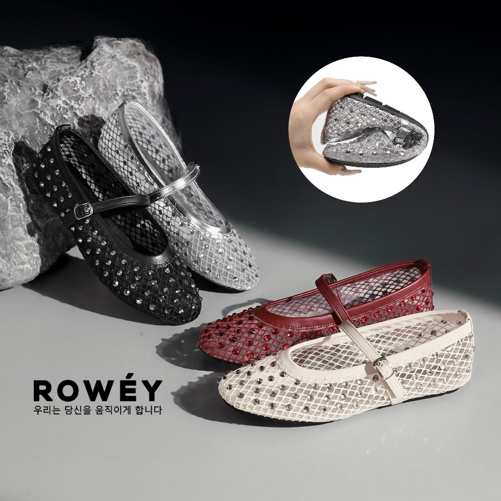 sunflowerrss_07's tweet photo. Sepatu flat wanita yang lagi trending!
Desain mewah dengan detail sparkling yang bikin tampilan kamu makin elegan dan classy.
Nyaman dipakai seharian, cocok untuk kerja, hangout, sampai acara spesial.
https://t.co/z9buroUZHj https://t.co/qiMCCtnPKJ