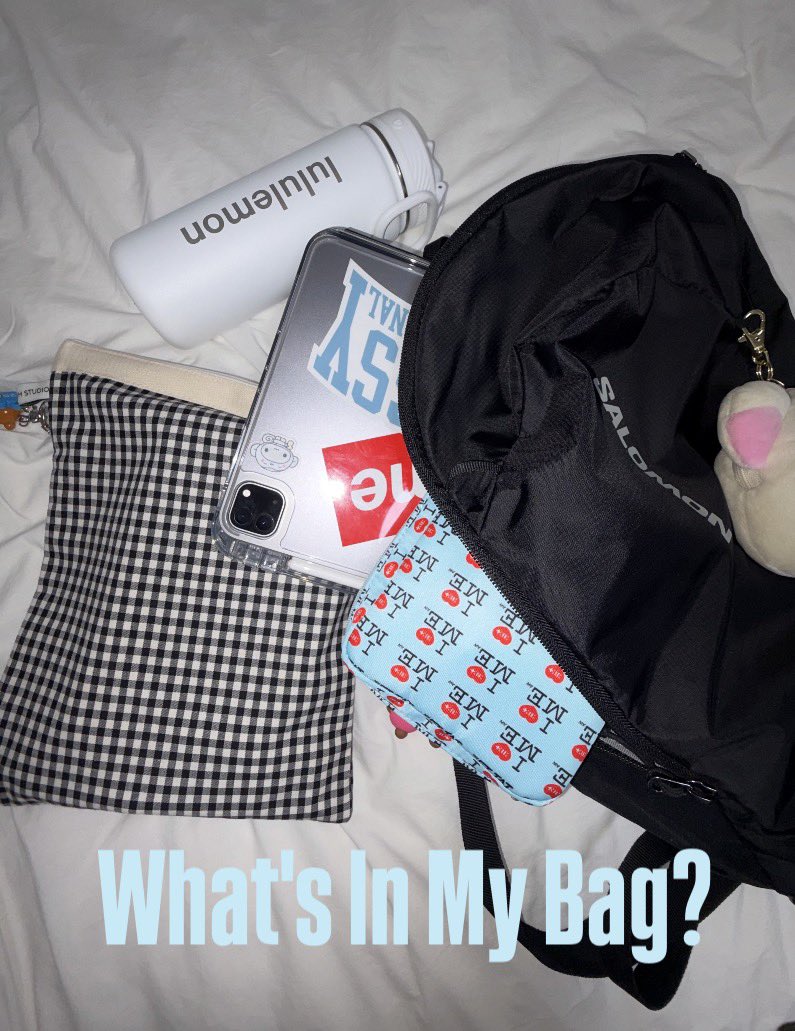 jabtaang's tweet photo. Ce qu'il y a dans mon sac d'école ••• ♡ https://t.co/mp4MnCnVED