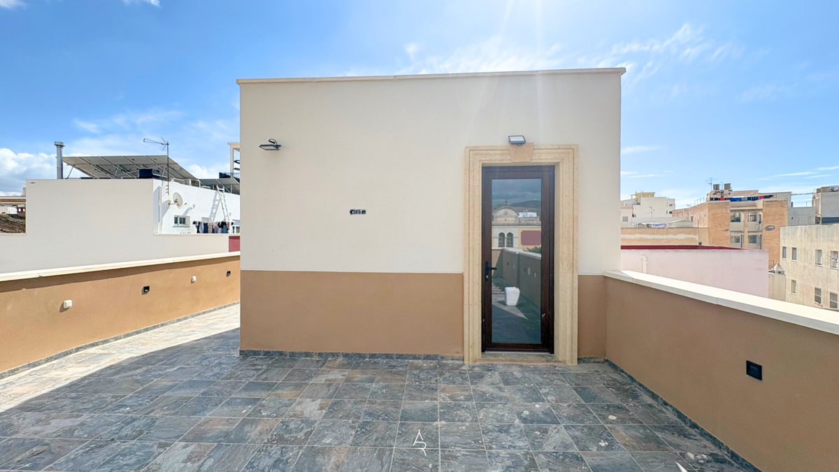 MacarenaAlmeria's tweet photo. Hace unos días dábamos a conocer a nuestros hermanos el estado de la futura casa de Hermandad ¡y hoy lo compartimos con todos vosotros!

Con gran ilusión mostramos la instalación del ascensor, el último gran hito que teníamos por delante y que muy pronto se concluirá

¡Seguimos! https://t.co/mdOPqYS4vV
