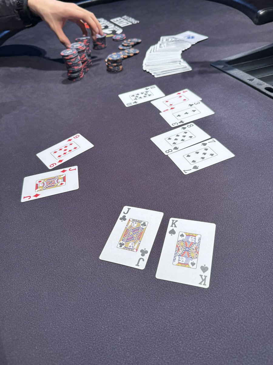 今日も#GGSBの2.5K参加してまた2位😭
クワッズとストフラだしたのに肝心なヘッズのラストハンドでリバー引かれる…