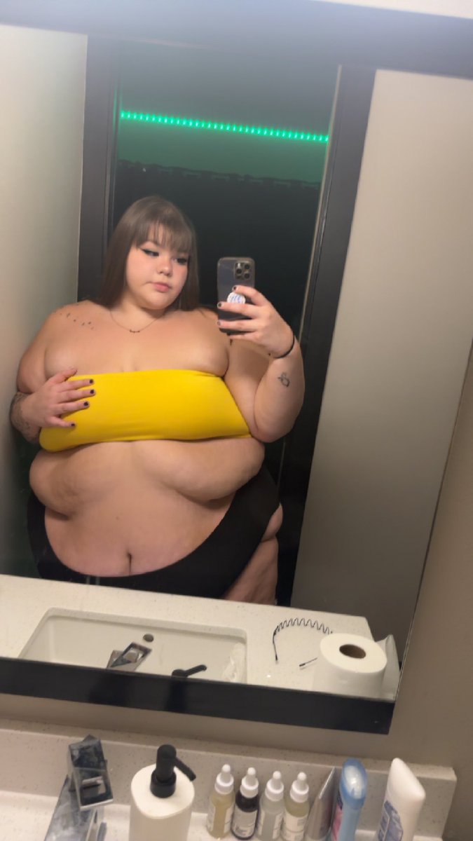 Marie tweet media
