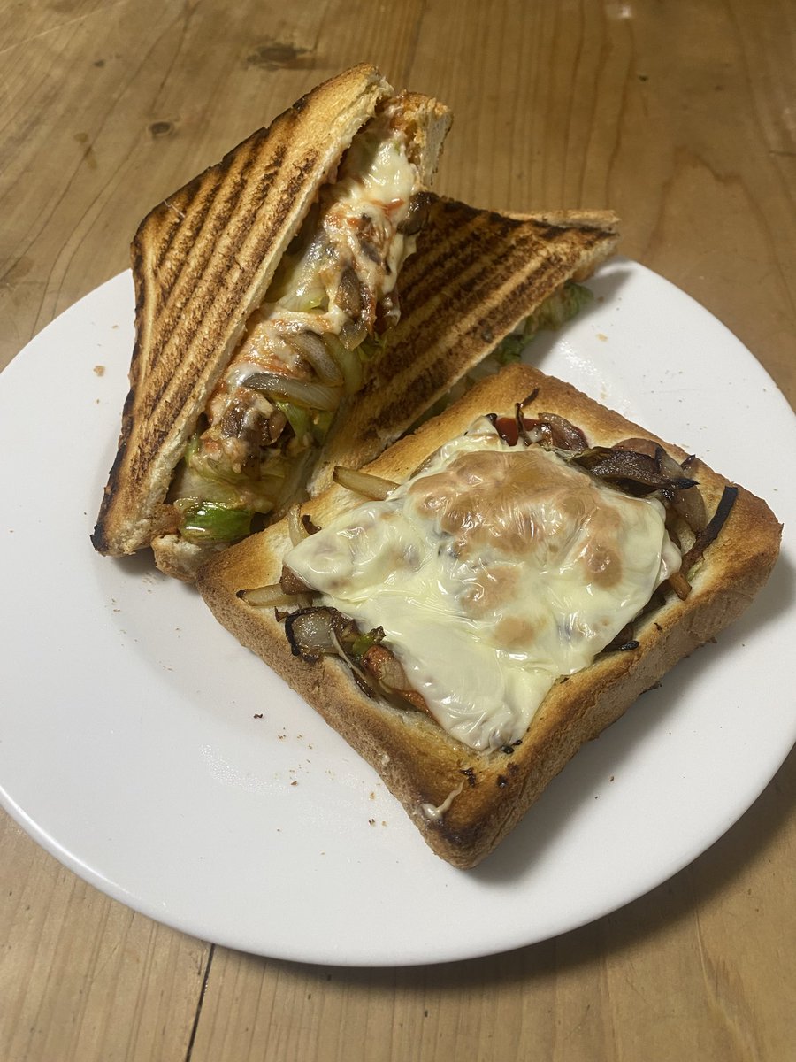 meow.yuki tweet media