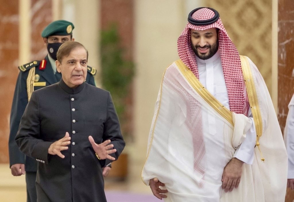 Global Flash Alert tweet media