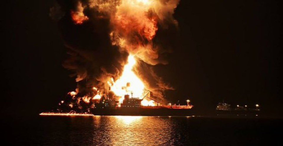 القوة السياسية tweet media