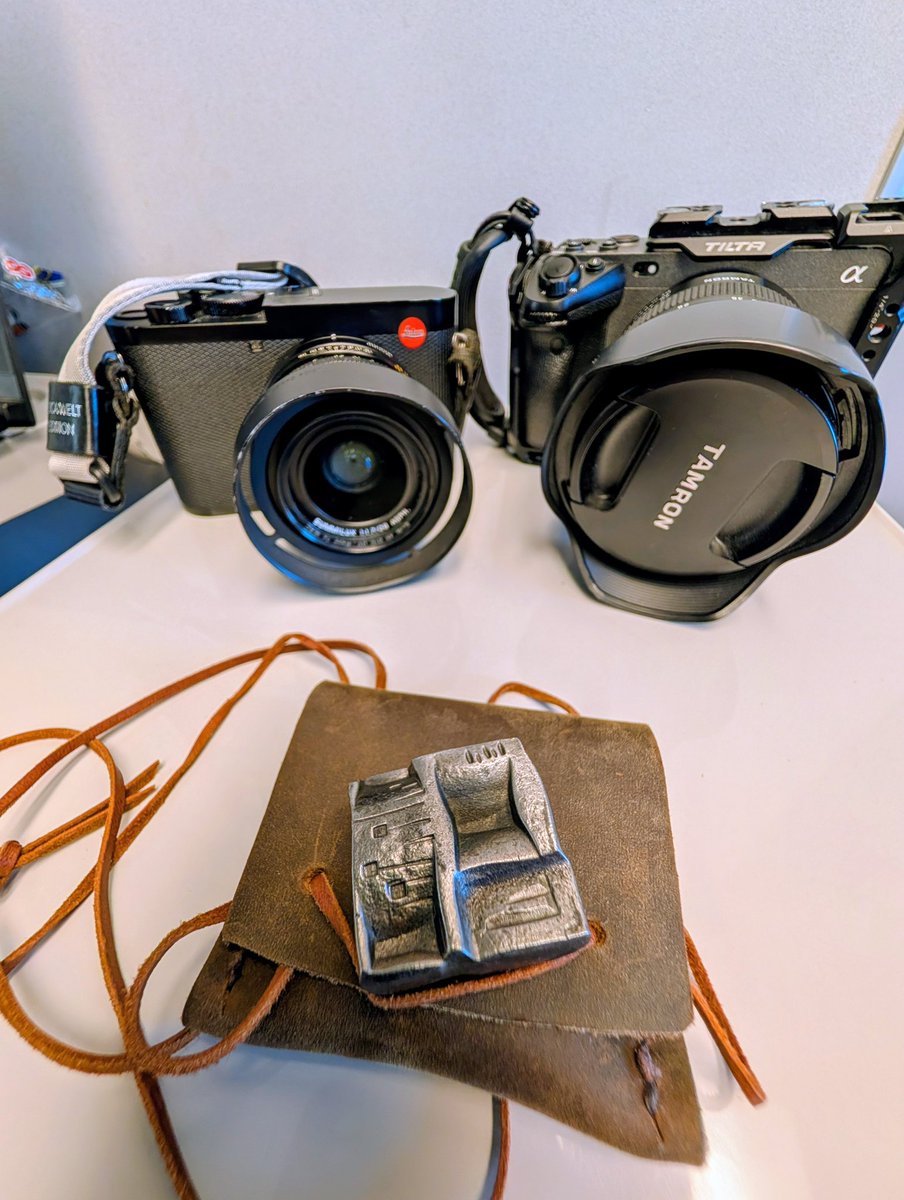 Non-FungibleTony (NFT) tweet media