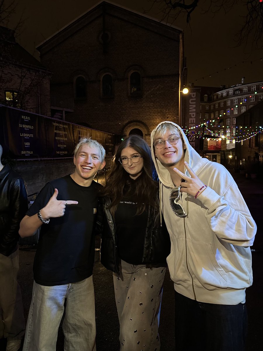 ada 🪩 tweet media