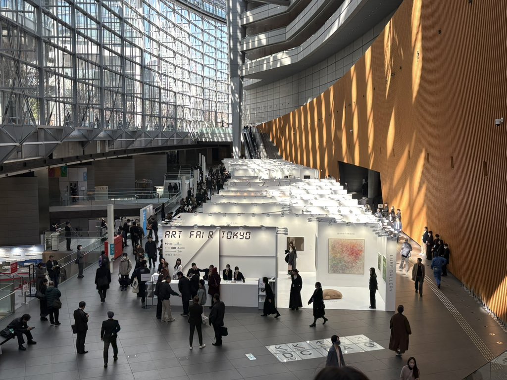 美術手帖 ウェブ版 tweet media