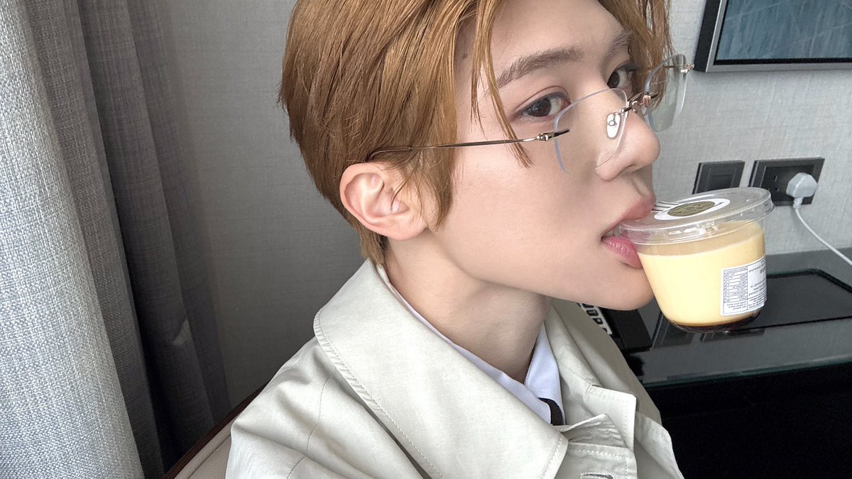 sionarchives's tweet photo. 260312 🌷💭 https://t.co/IRWlsHRar2