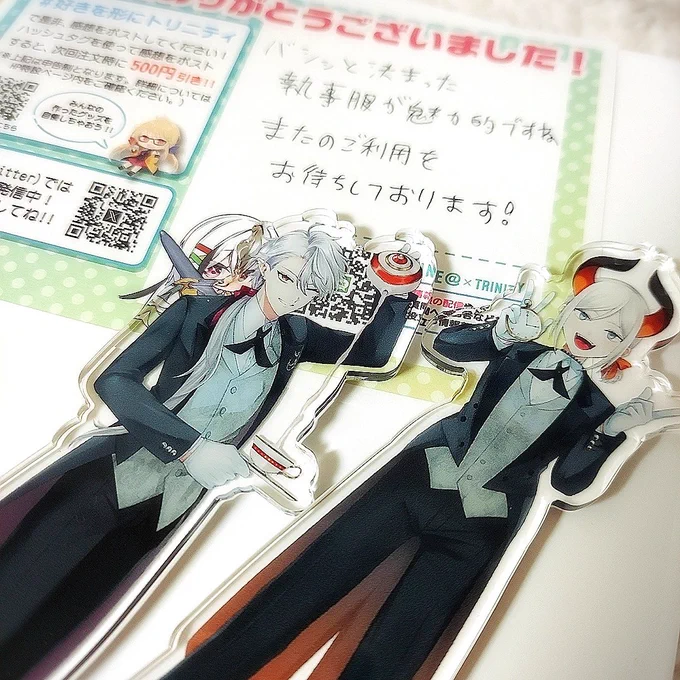 にじそに持ってく吸亜アクスタ届きました〜〜サイズ比較のれびぱぺ添え 改めてちゃんとお写真撮る予定です あとは愚かにもプレートに入れ忘れた諸々を裏面にシールにして貼るなどします トリニティ様いつもありがとうございます!! #好きを形にトリニティ