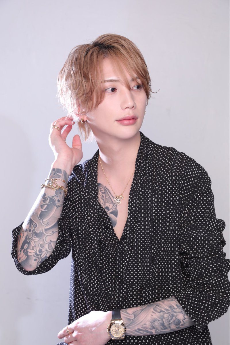サスケ(顔面国宝) tweet media