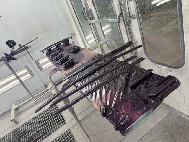 SUNLIGHT7212781's tweet photo. 少しは寒さも落ち着いて来たかな？
明日はチェイサー組み付けて仕上げですね！
こっちの販売車チェイサーそろそろ塗装へ・・・
乞うご期待！😆 https://t.co/rbtMR57Sf1