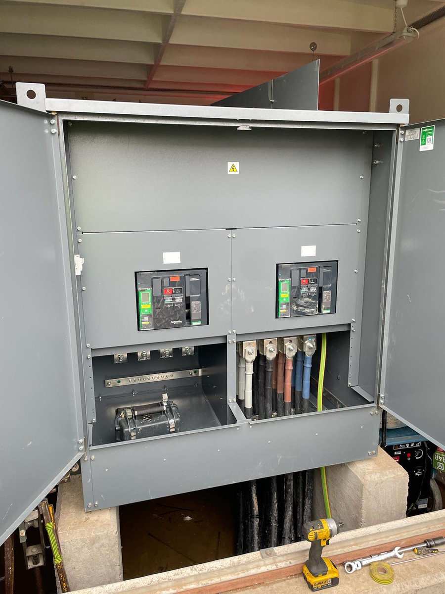 RDJukes's tweet photo. PROJECT UPDATE: We’re pleased to share the latest progress on the HV/LV infrastructure upgrade at Warwick Hospital, which continues to move forward with several key milestones now completed on site. 
We look forward to sharing further updates as we move to final commissioning. https://t.co/1Kx9jFn4S0