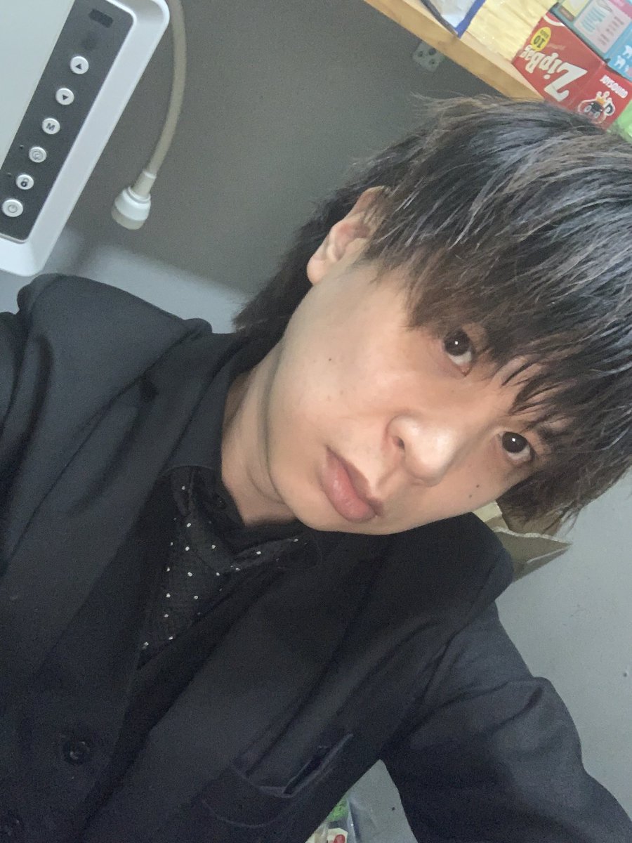 tkmymd0902's tweet photo. 今日もオープンします皆さんお助けを߹ ߹*
お客様予定を僕にご連絡お待ちしてます

 #ホスト  #女子大 #ホスト初回 https://t.co/lu5Y52N0os
