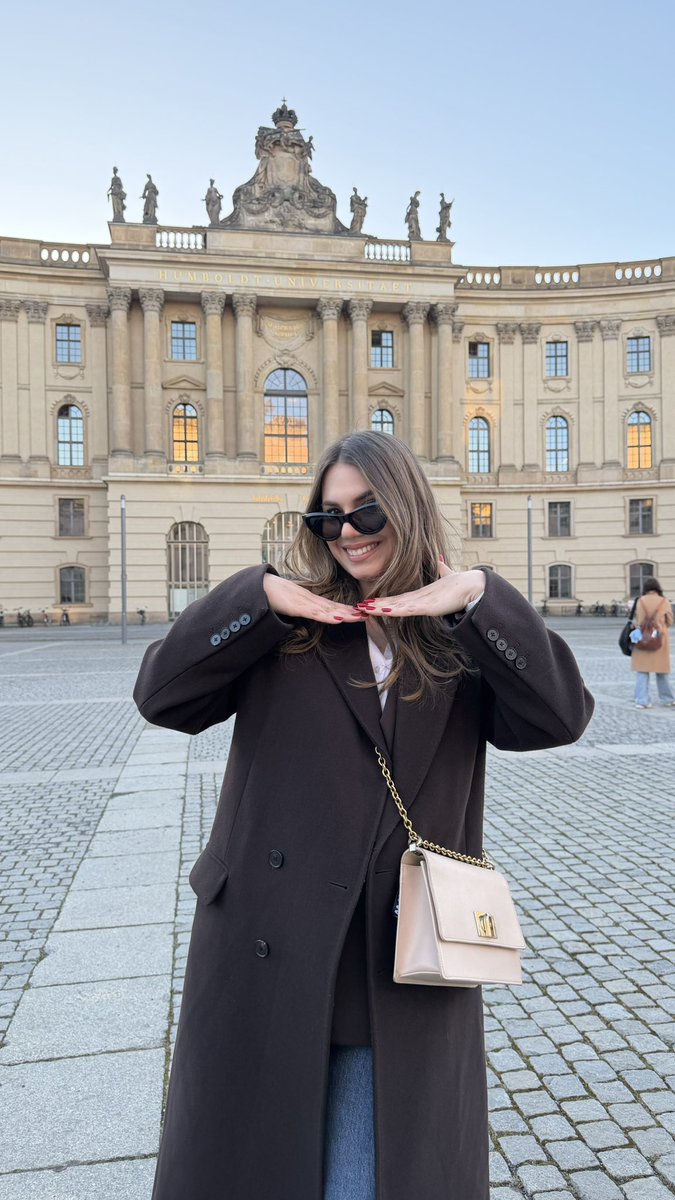 cungaalunga's tweet photo. Zaboravih da se javim iz Berlina, pa evo nije ni sad kasno 🇩🇪 https://t.co/07fRU6DI4o